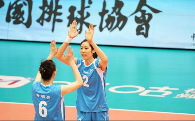 28圈相信品牌的力量-全运资格赛检验女排姑娘 边攻有发现自由人有空间